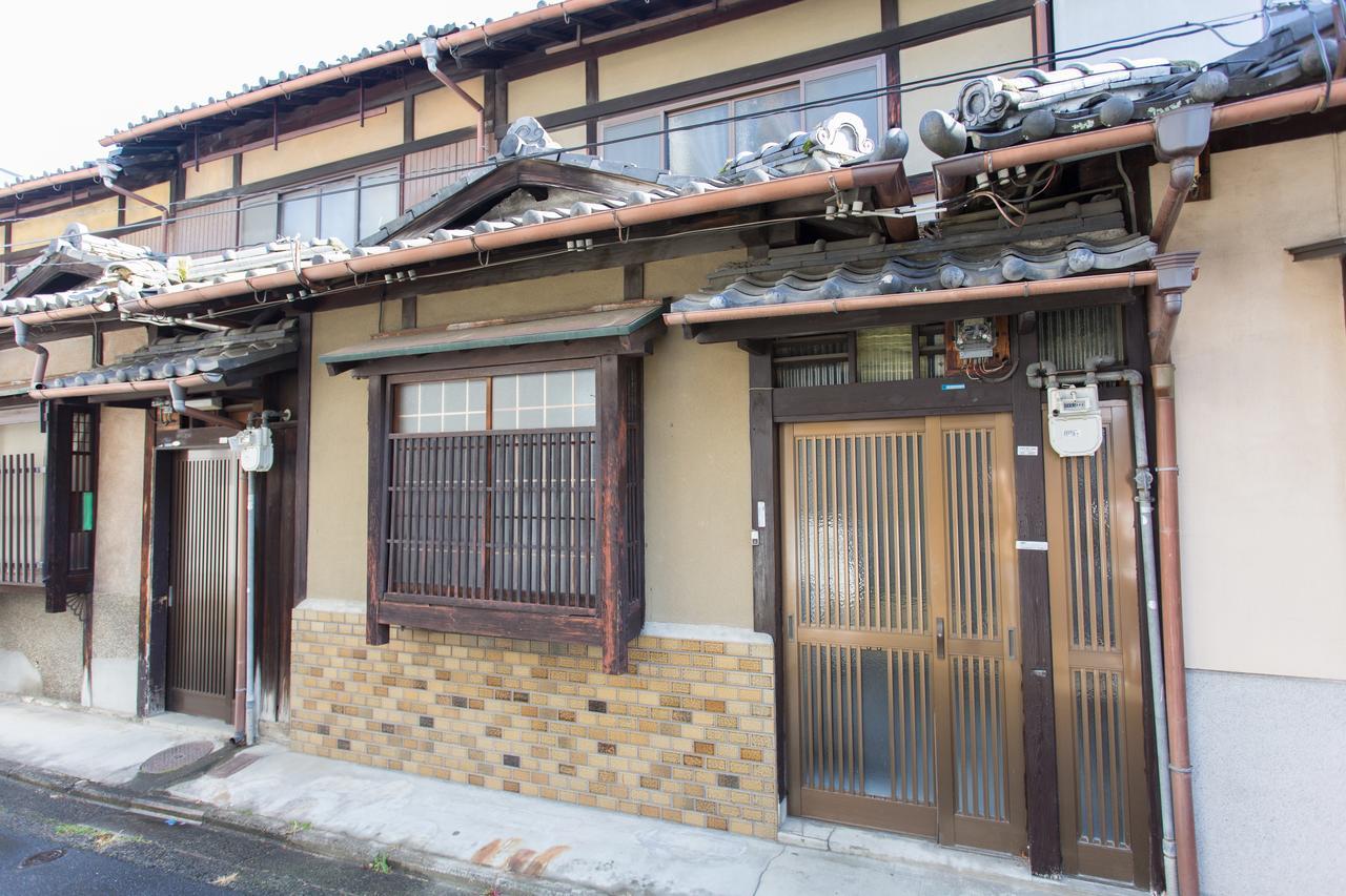 City Center 200 Years Old Traditional House Next To 2 Train Lines Kioto Zewnętrze zdjęcie